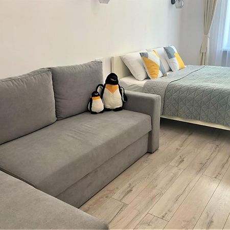 Iris Apartment On Popovich Leopoli Esterno foto
