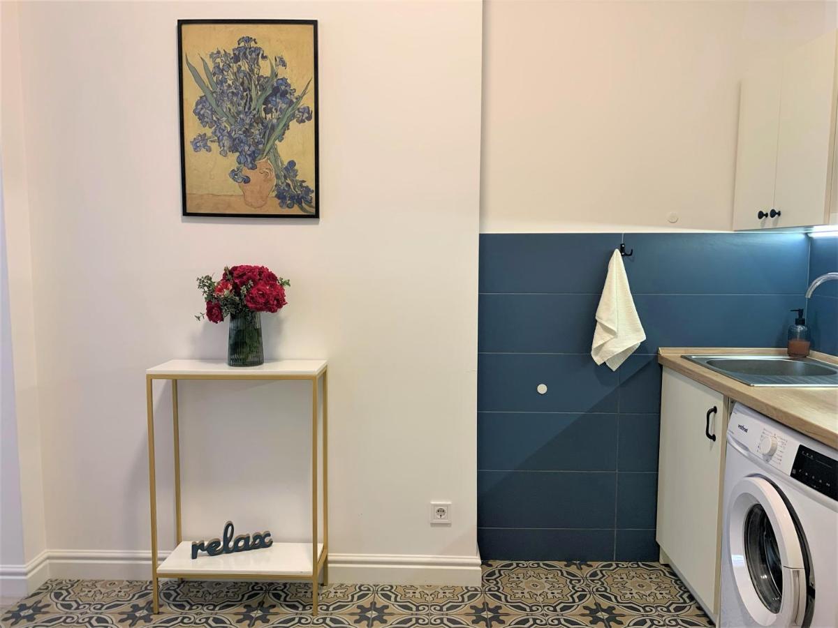 Iris Apartment On Popovich Leopoli Esterno foto